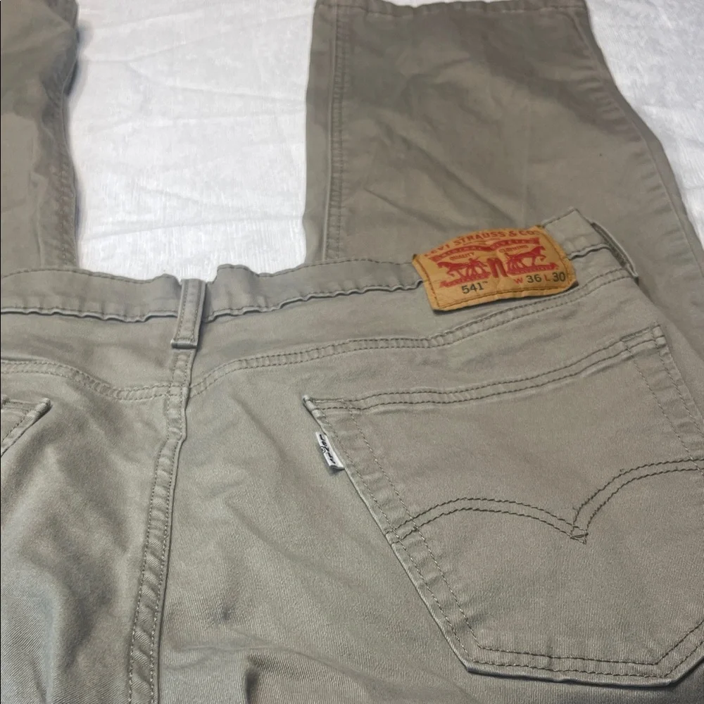 Levi's Men's Jeans in Khaki Green
